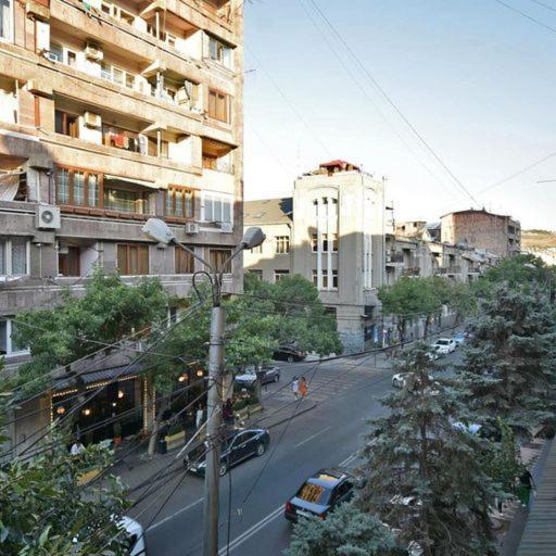 Rent Inn Yerevan On Sakharov Square Kültér fotó