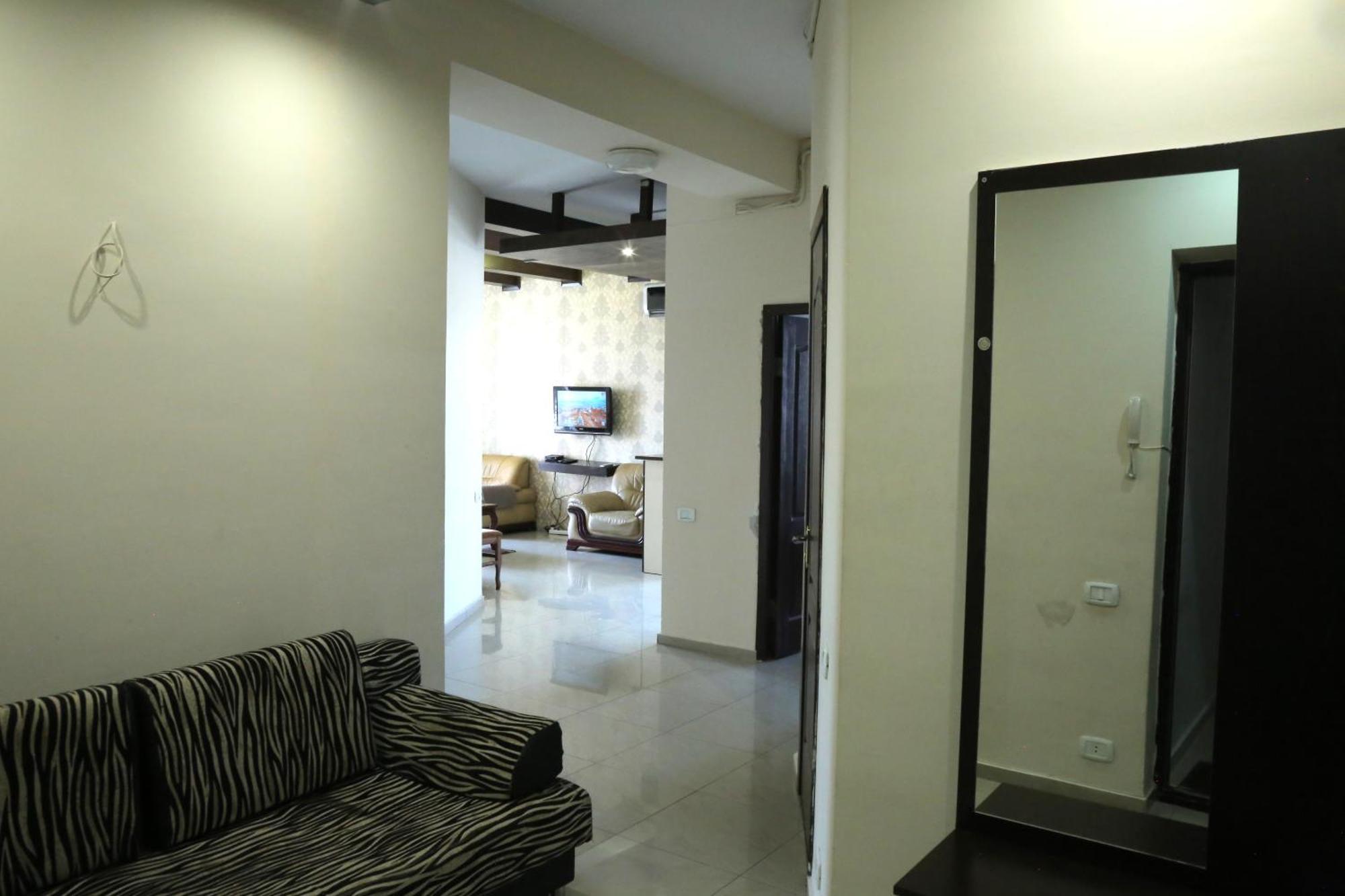 Rent Inn Yerevan On Sakharov Square Kültér fotó
