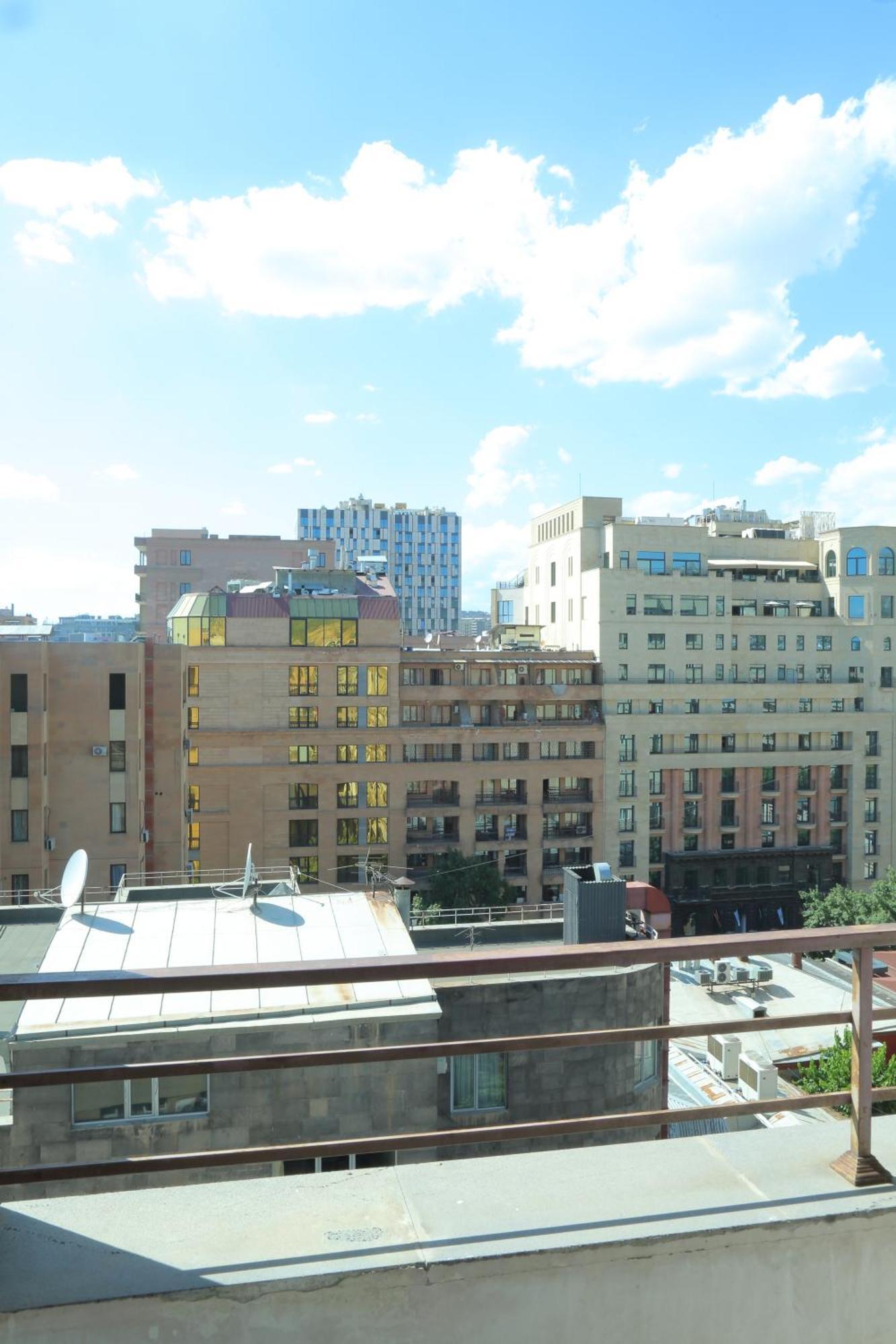 Rent Inn Yerevan On Sakharov Square Kültér fotó