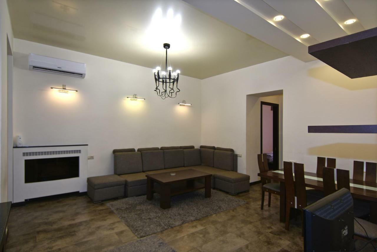 Rent Inn Yerevan On Sakharov Square Kültér fotó